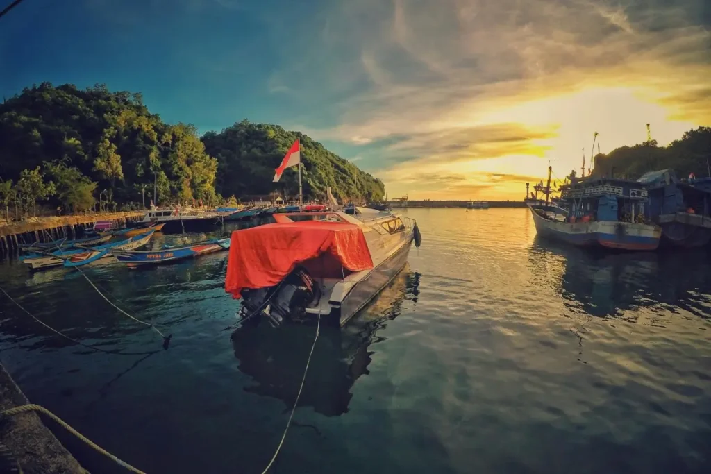 servicio de mantenimiento de barcos en port ginesta 5